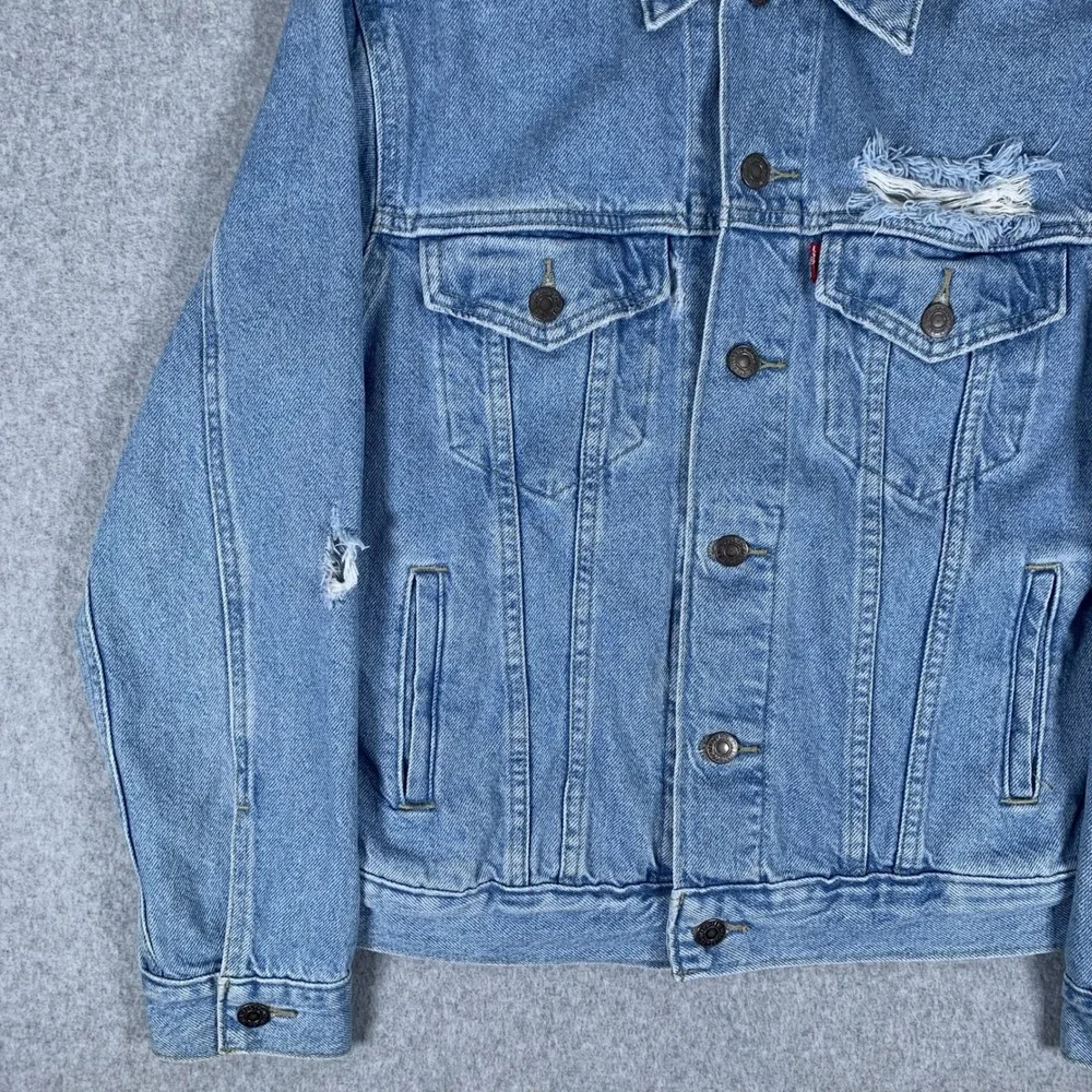 Levi's Trucker Jacket Mens Small Blue Distressed Denim Light Wash WaterLess
